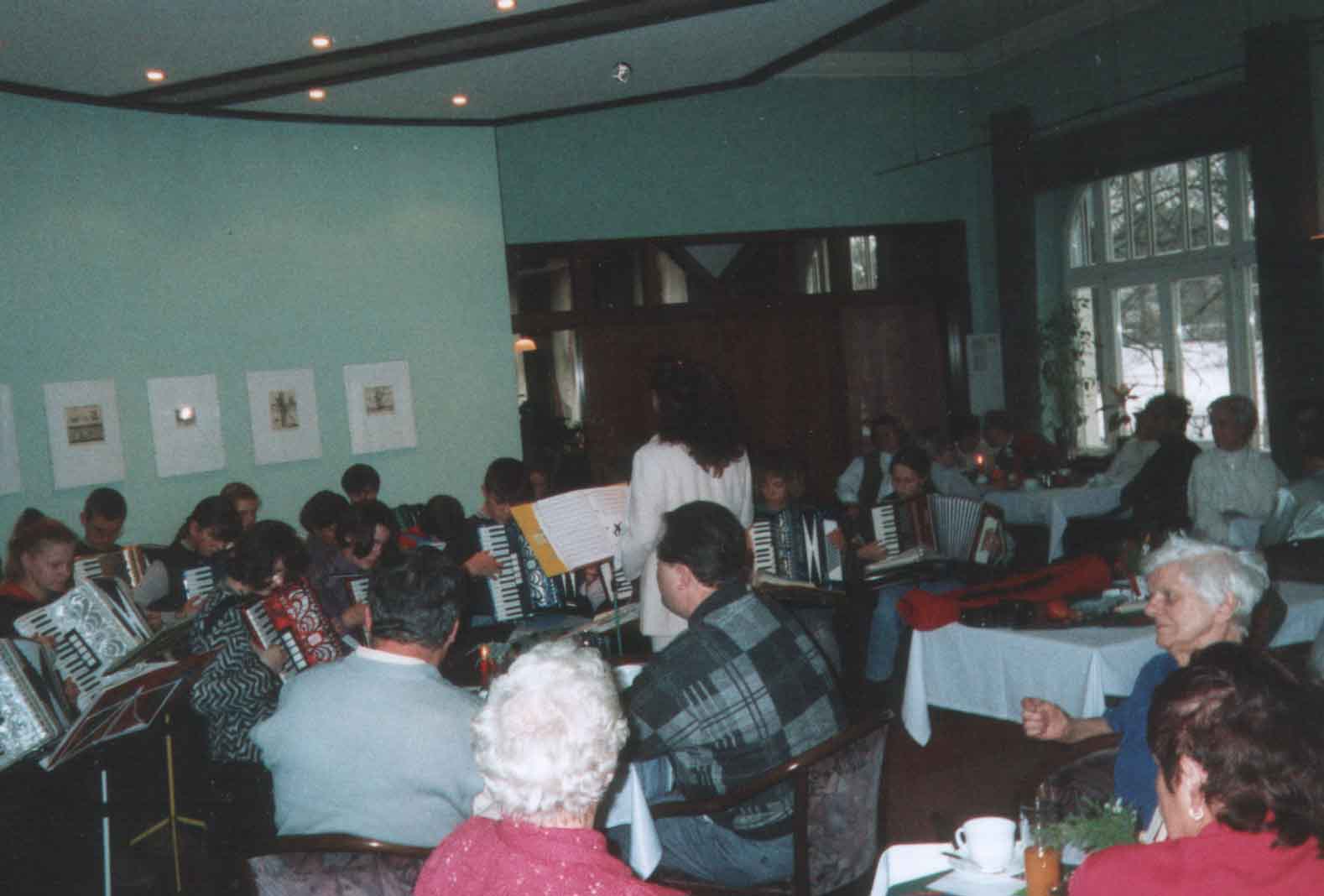 parkhotel.jpg (70340 Byte)